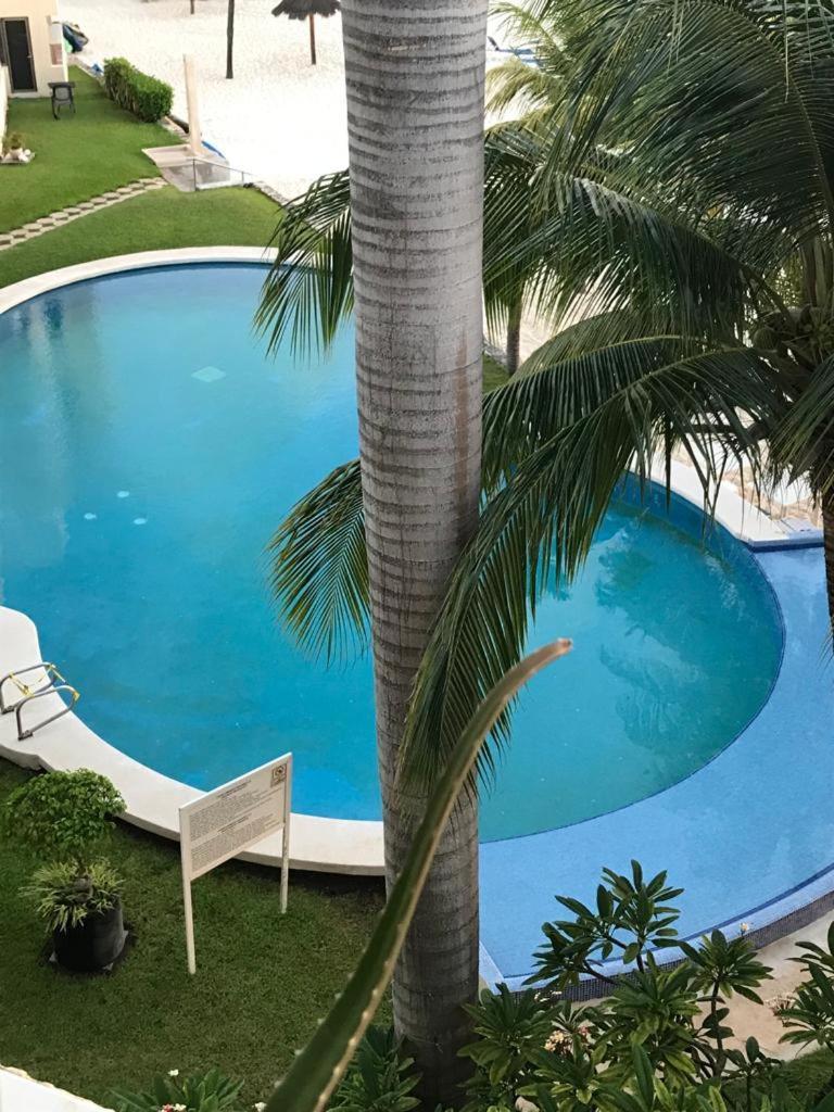 Front Beach Private Room With Shared Bathroom كانكون المظهر الخارجي الصورة