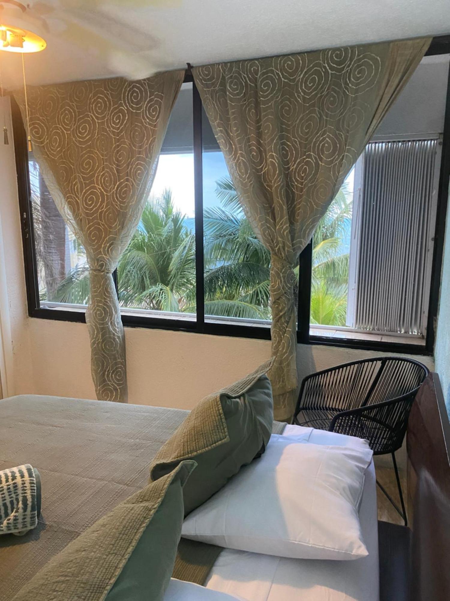 Front Beach Private Room With Shared Bathroom كانكون المظهر الخارجي الصورة